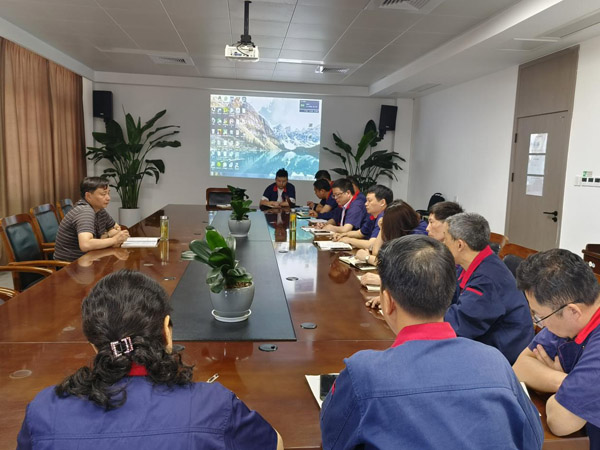 公司副總經(jīng)理、安全總監(jiān)到鋼構(gòu)公司調(diào)研